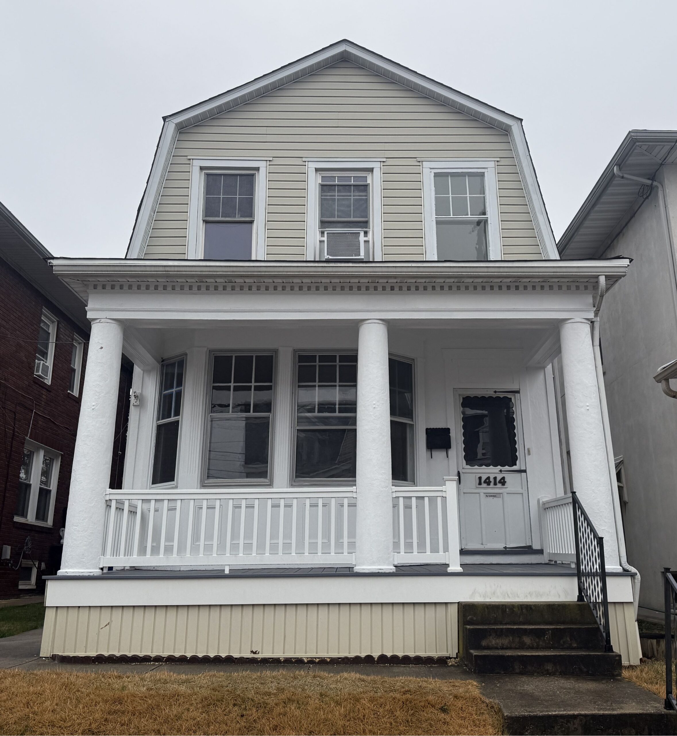 1414 W King St